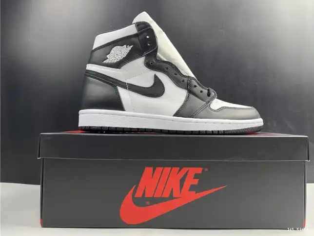 1st Kicks (2014) Black 555088-010 Air Retro Jordan 1 White 0602